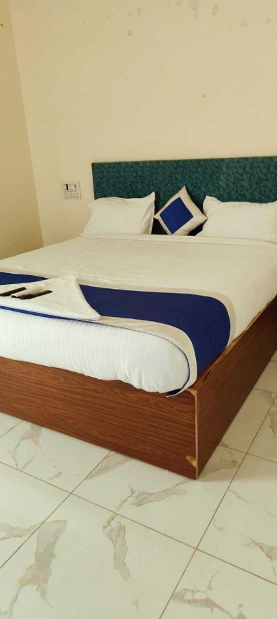 Spot On Sri Krish Hotel Vellore Buitenkant foto